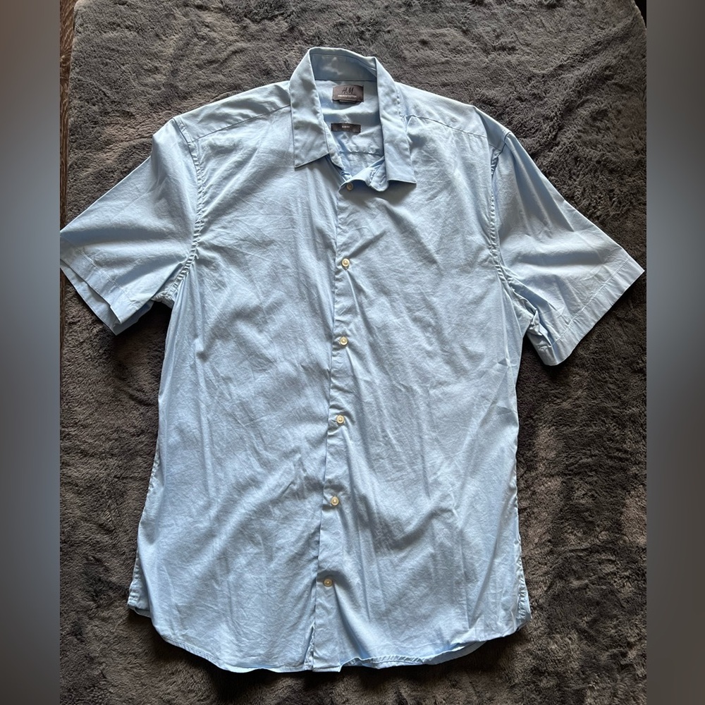 Men’s H&M Slim Fit Button Down Collared Shirt